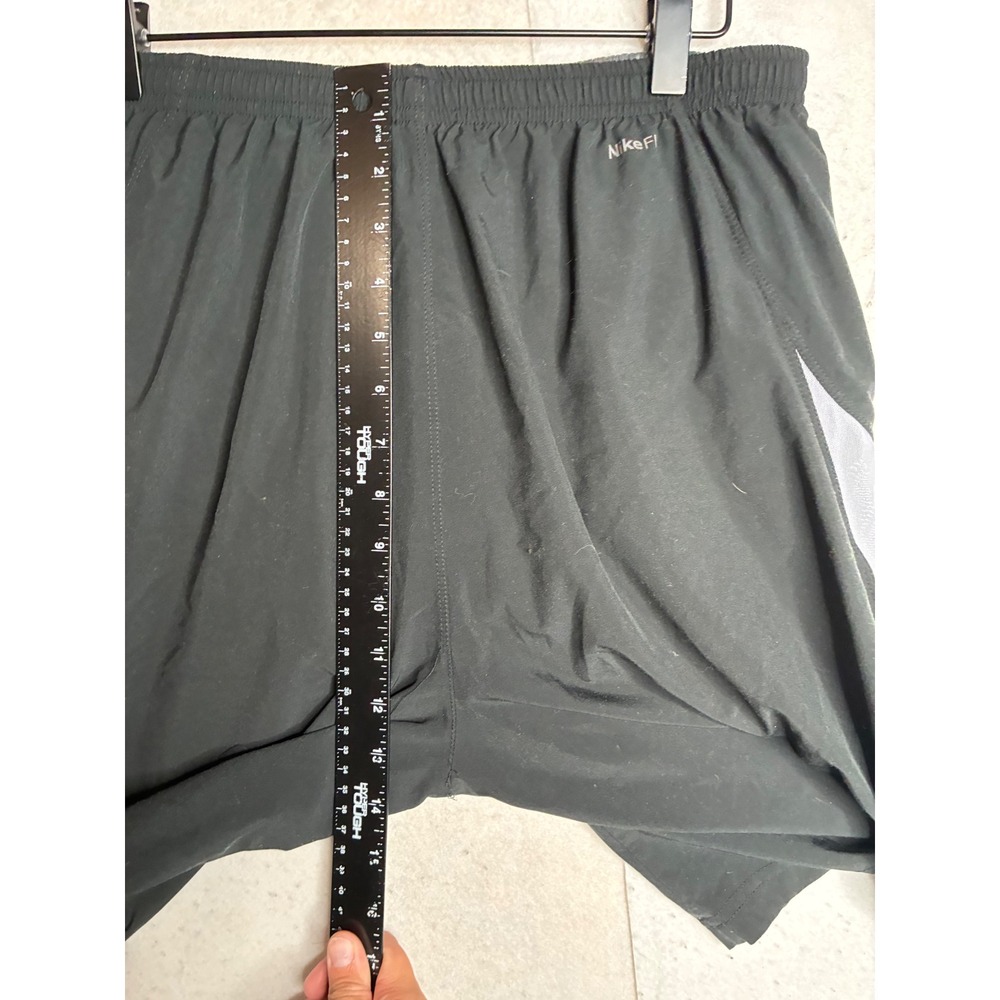 Nike FIT DRY Mens Athletic Shorts Black Grey Size Large 9 Inch Inseam 3542 - Picture 10 of 14
